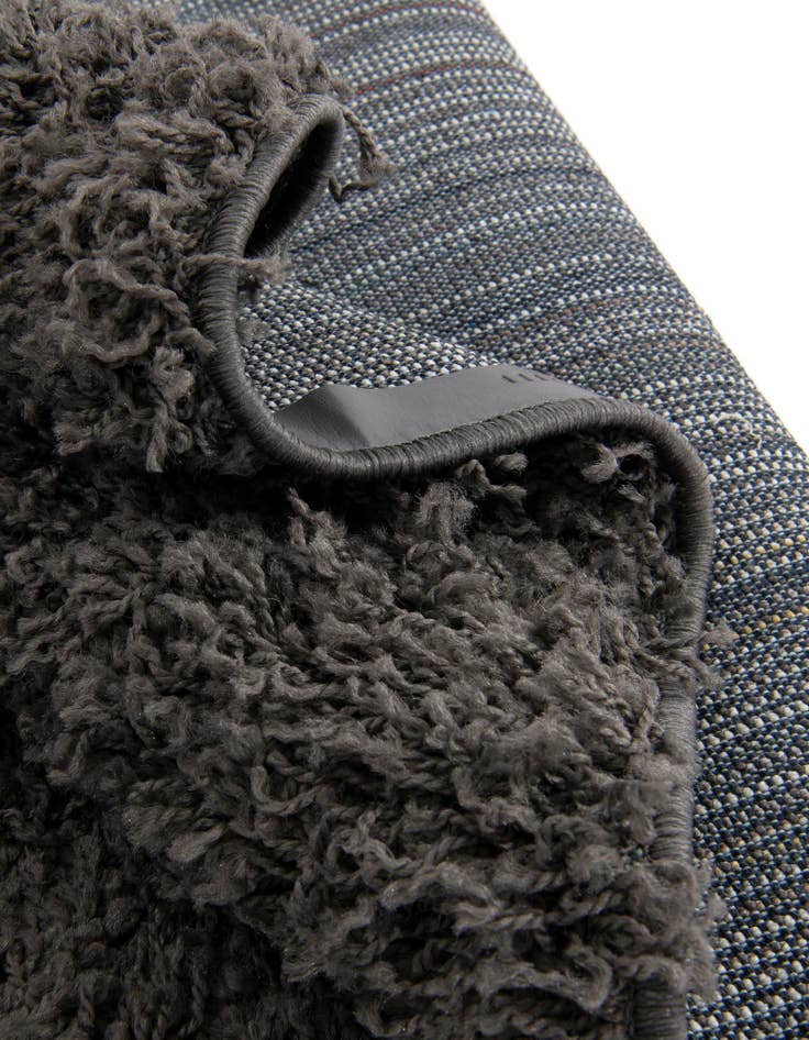 Detail image of 2' 6 x 10' Everyday Shag Runner Rug