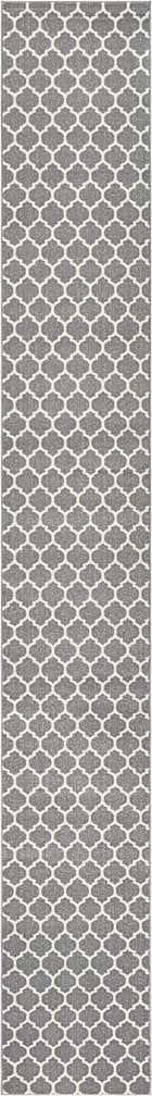 2' 7 x 19' 8 Lattice Runner Rug