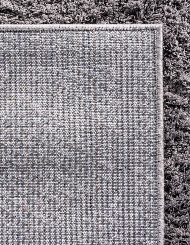 Detail image of 2' x 6' 9 Lattice Shag Runner Rug