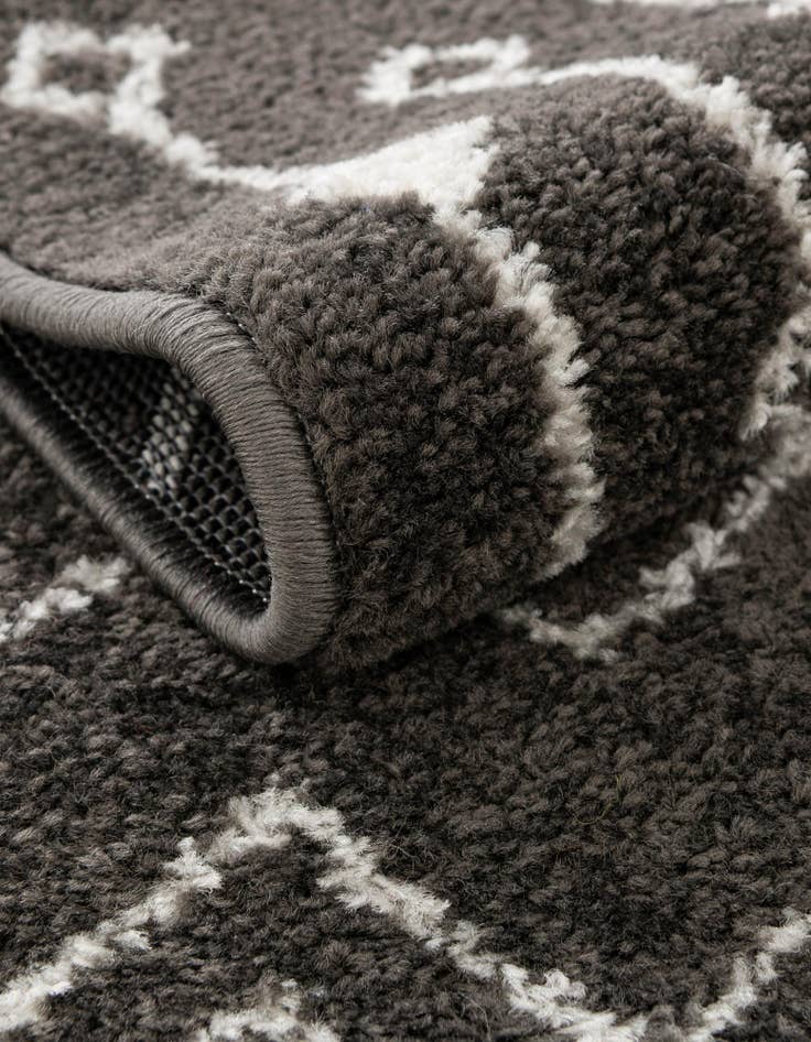 Detail image of 2' x 5' Moroccan Trellis Runner Rug