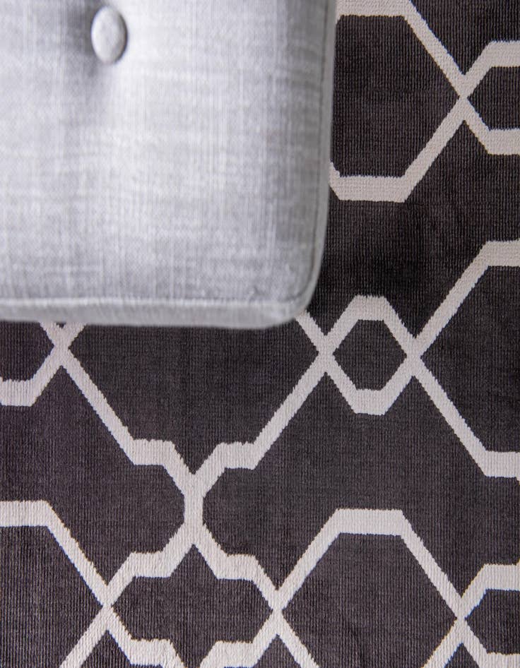 Detail image of 2' 2 x 6'  Washable Oasis Indoor / Outdoor Runner Rug