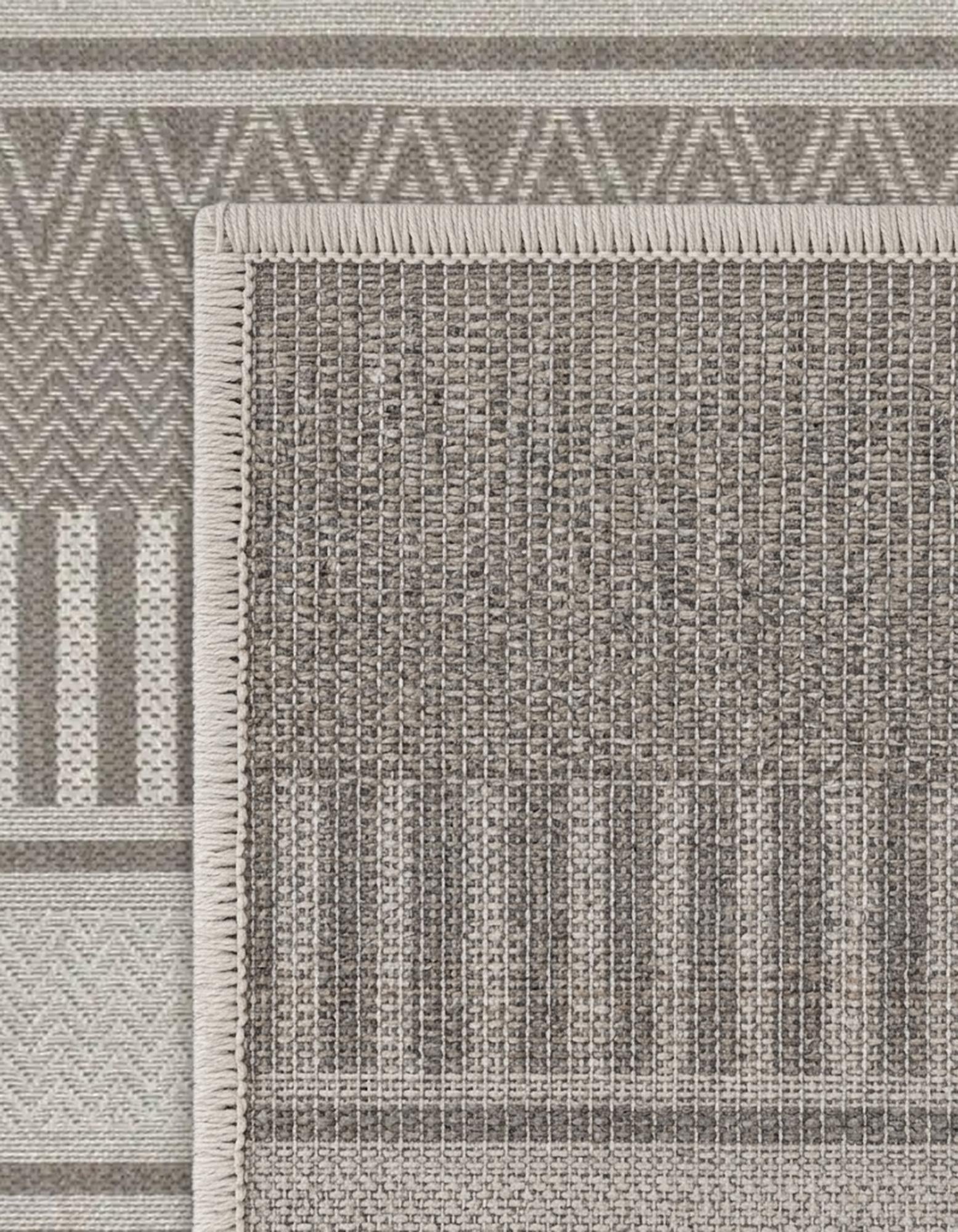 4' x 82' Easy-Clean Indoor / Outdoor Runner Rug