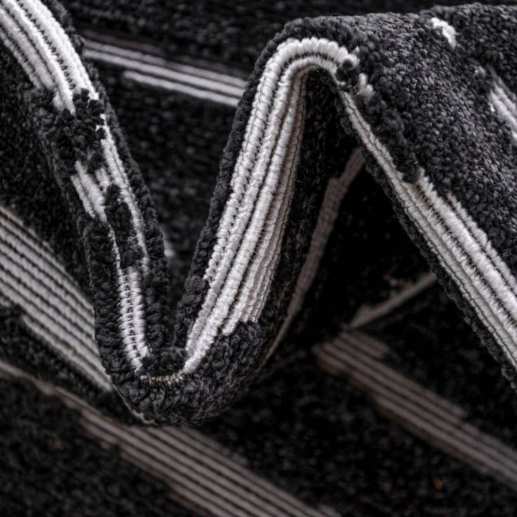 Detail image of 2' x 6' Easy-Clean Sabrina Soto Ola Indoor / Outdoor Runner Rug