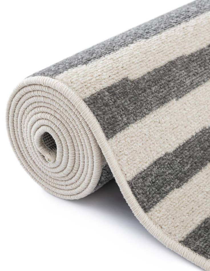 Detail image of 2' 9 x 9' 10 SoHo Runner Rug