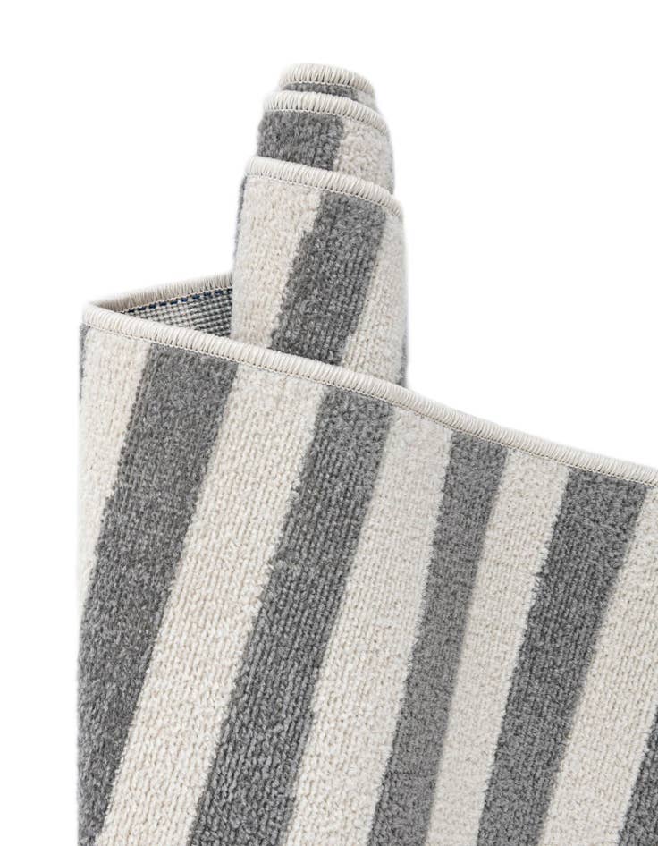 Detail image of 2' 9 x 9' 10 SoHo Runner Rug