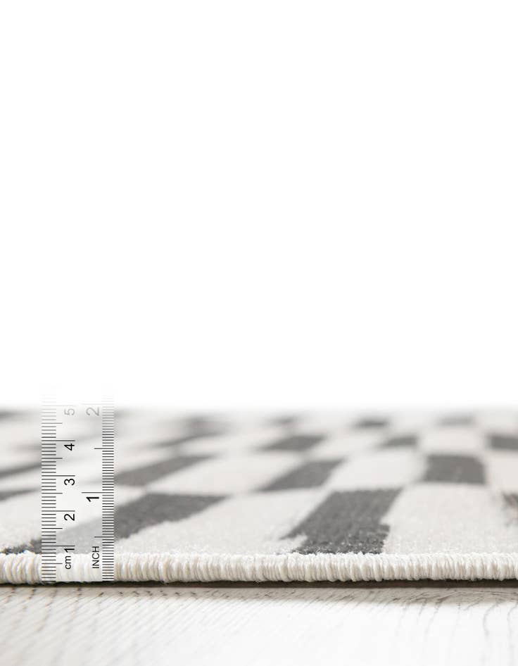 Detail image of 2' 9 x 9' 10 Tribeca Runner Rug