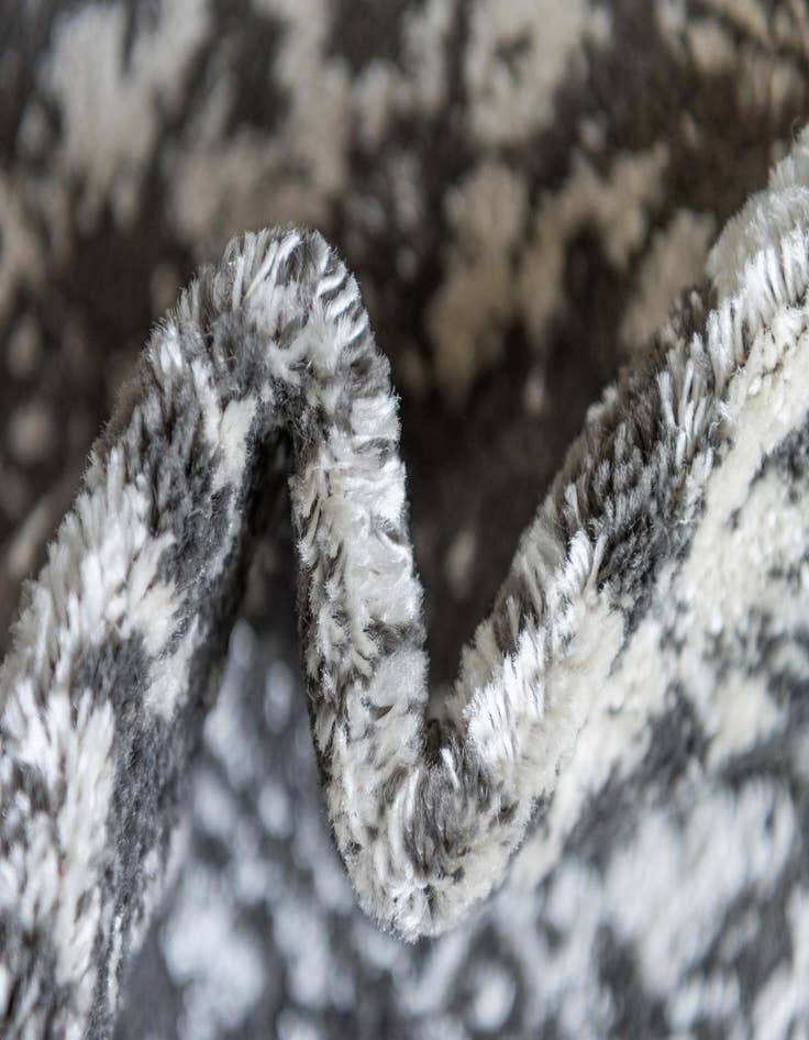 Detail image of 7' 10 x 7' 10 Arlington Square Rug