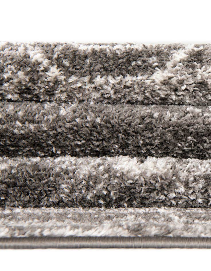 Detail image of 5' 3 x 5' 3 Dover Square Rug