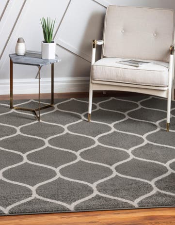7' x 7' Lattice Frieze Square Rug