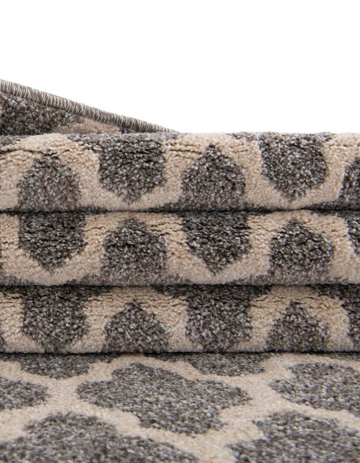Detail image of 6' x 6' Lattice Square Rug