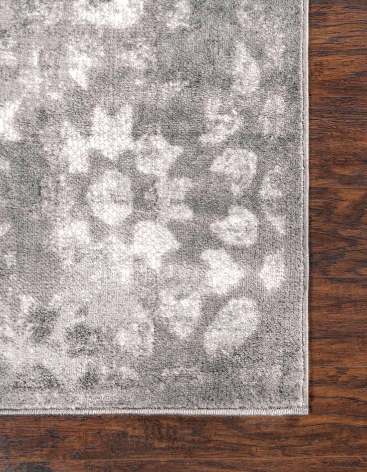 Detail image of 7' 10 x 7' 10 Monte Carlo Square Rug