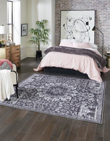 10' 6 x 10' 6 Washable Renaissance Square Rug