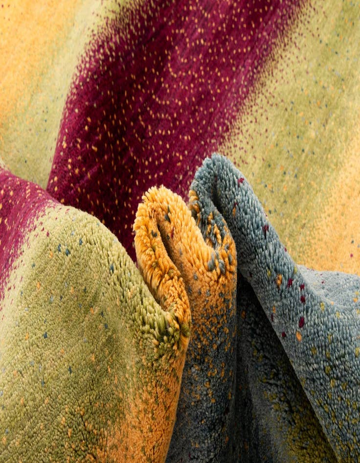 Detail image of 5' 2 x 6' 9 Amaleh Wool Rug