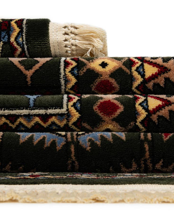 Detail image of 5' 3 x 7' Bokhara Rug