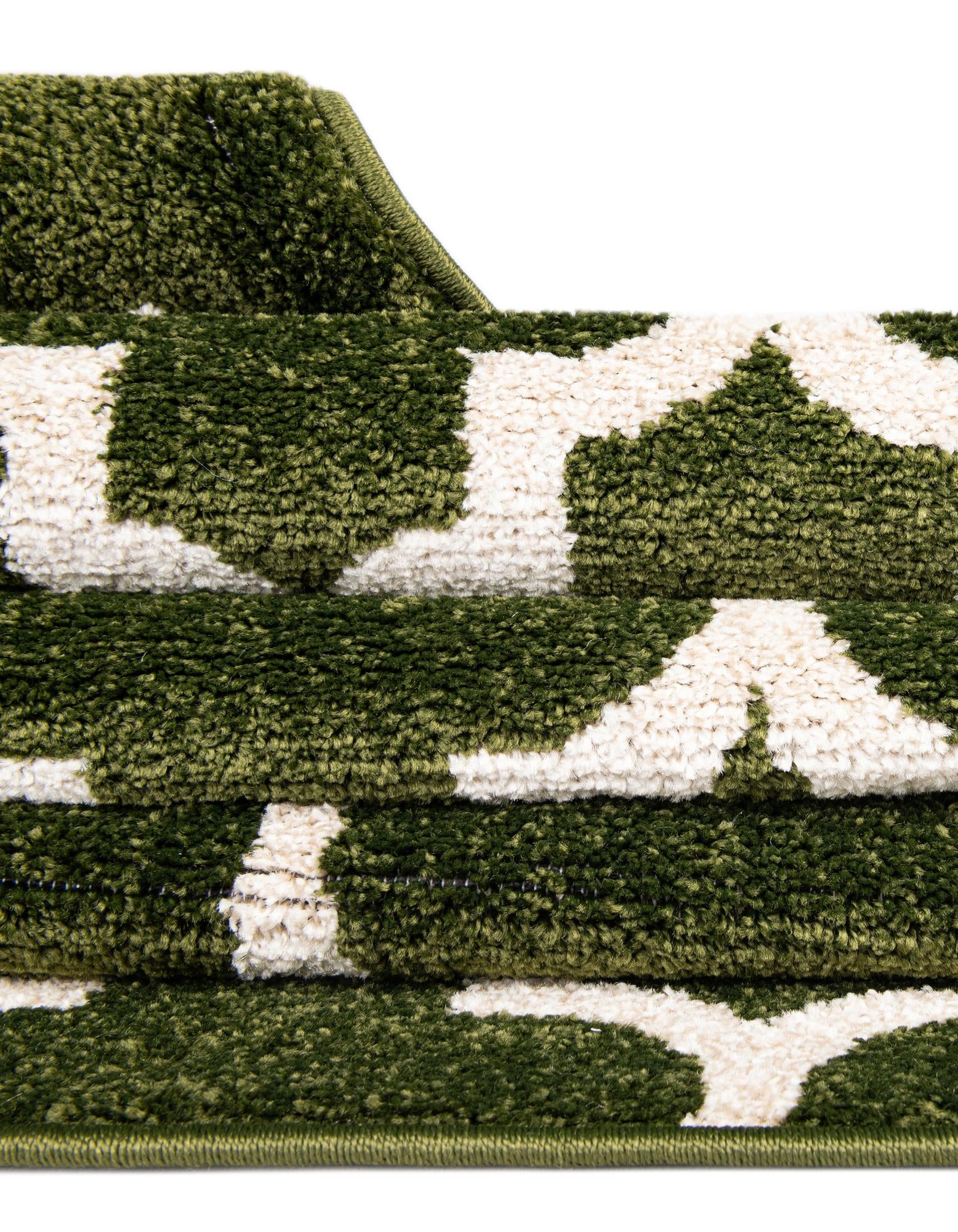 2' x 6' Lattice Runner Rug