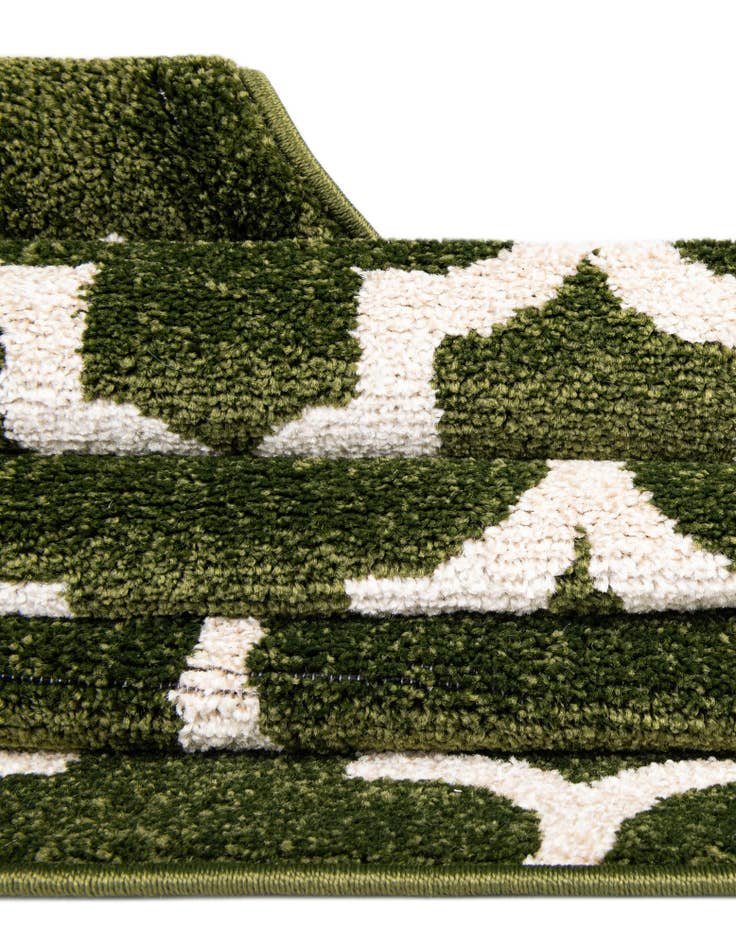 Detail image of 2' 7 x 10' Lattice Runner Rug