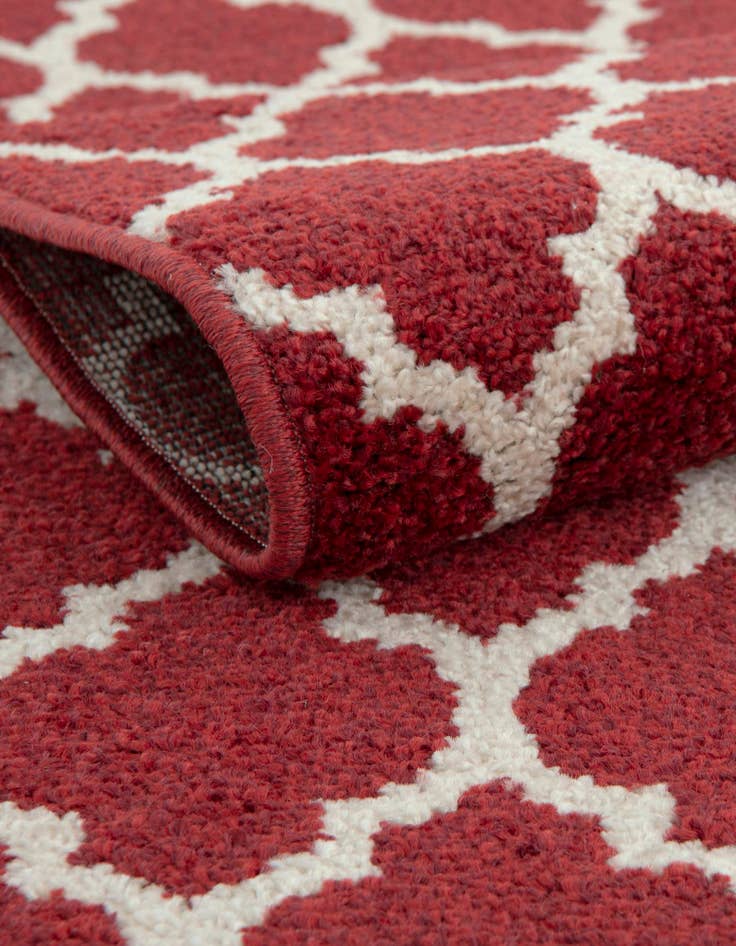 Detail image of 10' 8 x 16' 5 Lattice Rug