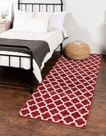 2' x 6' Lattice Runner Rug