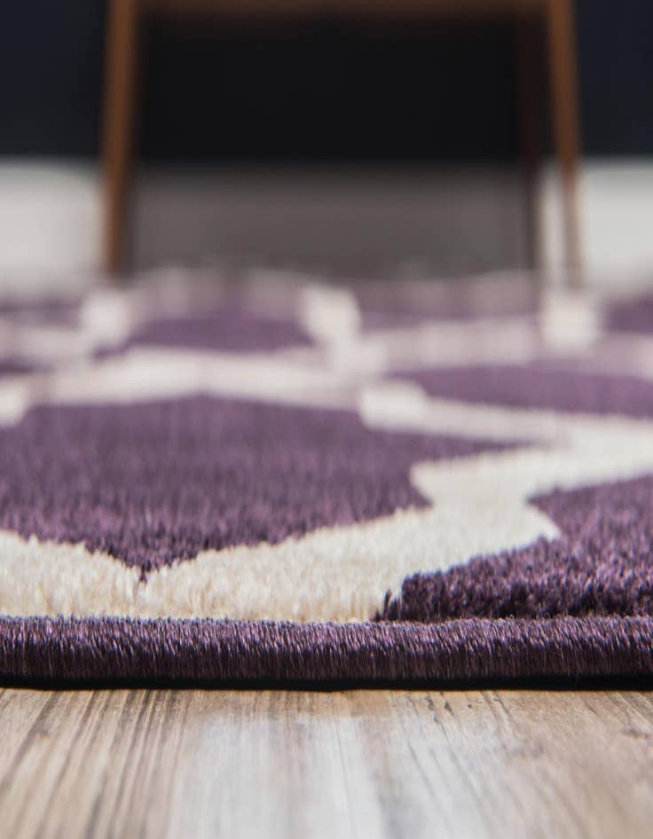 Detail image of 9' x 12' Trellis Rug