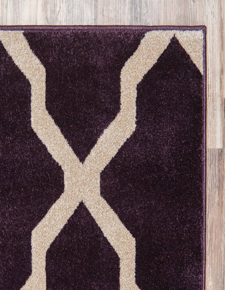 Detail image of 9' x 12' Trellis Rug