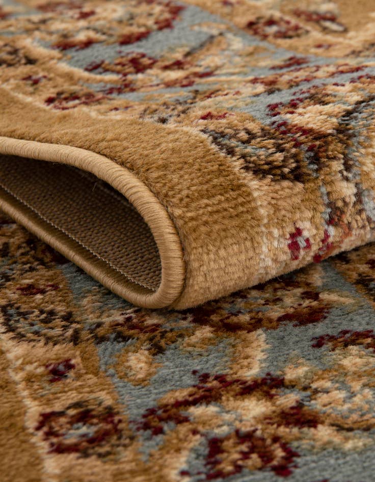 Detail image of 7' 10 x 7' 10 Classic Agra Round Rug