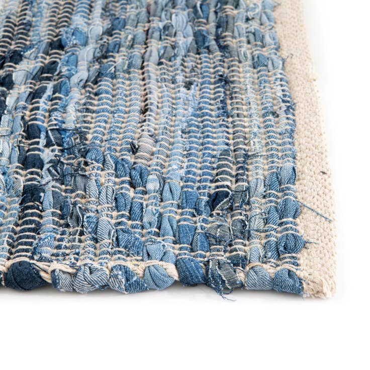 Detail image of 5' 1 x 8' Hand Woven Chindi Cotton Rug