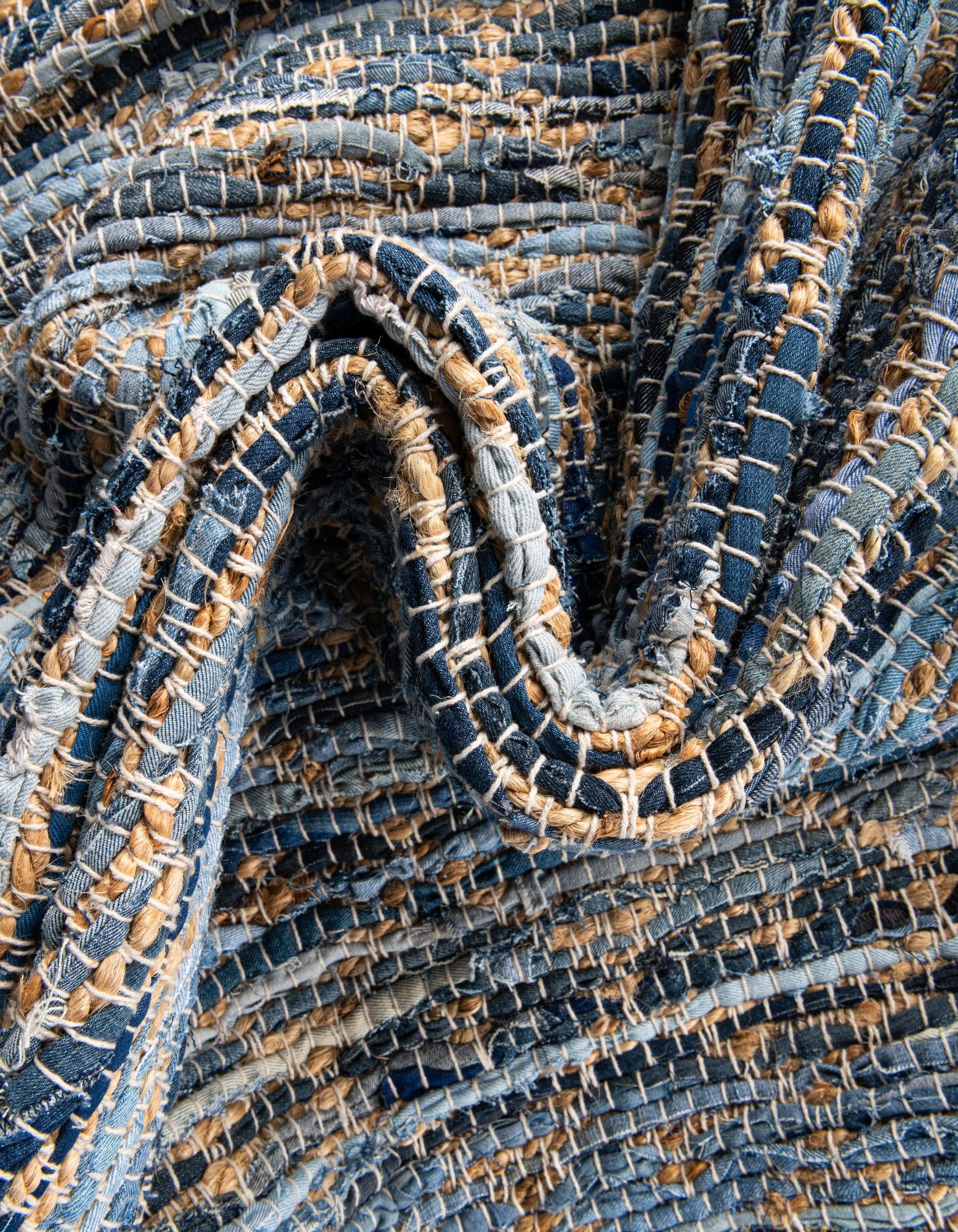 2' x 3' 1 Hand Woven Chindi Trellis Rug