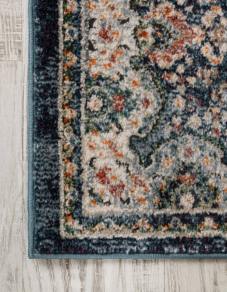 Detail image of 2' 7 x 10' Isabella Runner Rug