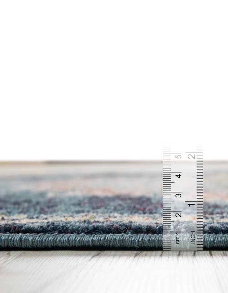 Detail image of 8' x 8' Isabella Square Rug