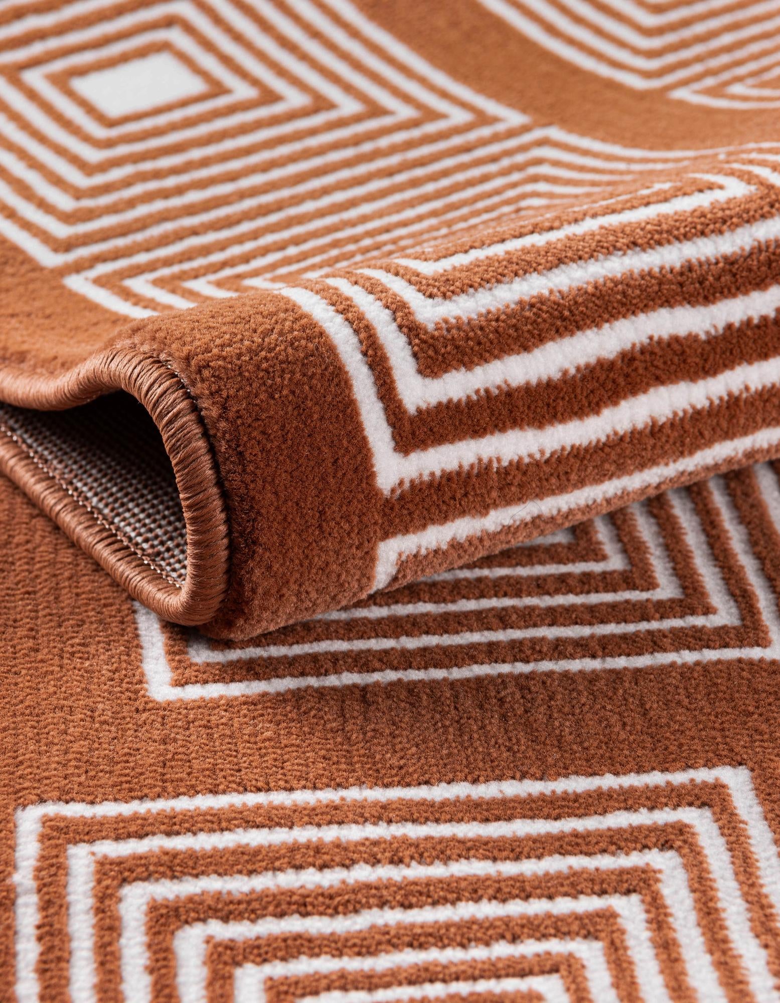 2' x 6' Aakaar Runner Rug