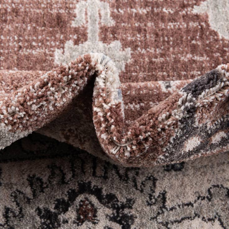 Detail image of 7' x 7' Eco Traditional Round Rug