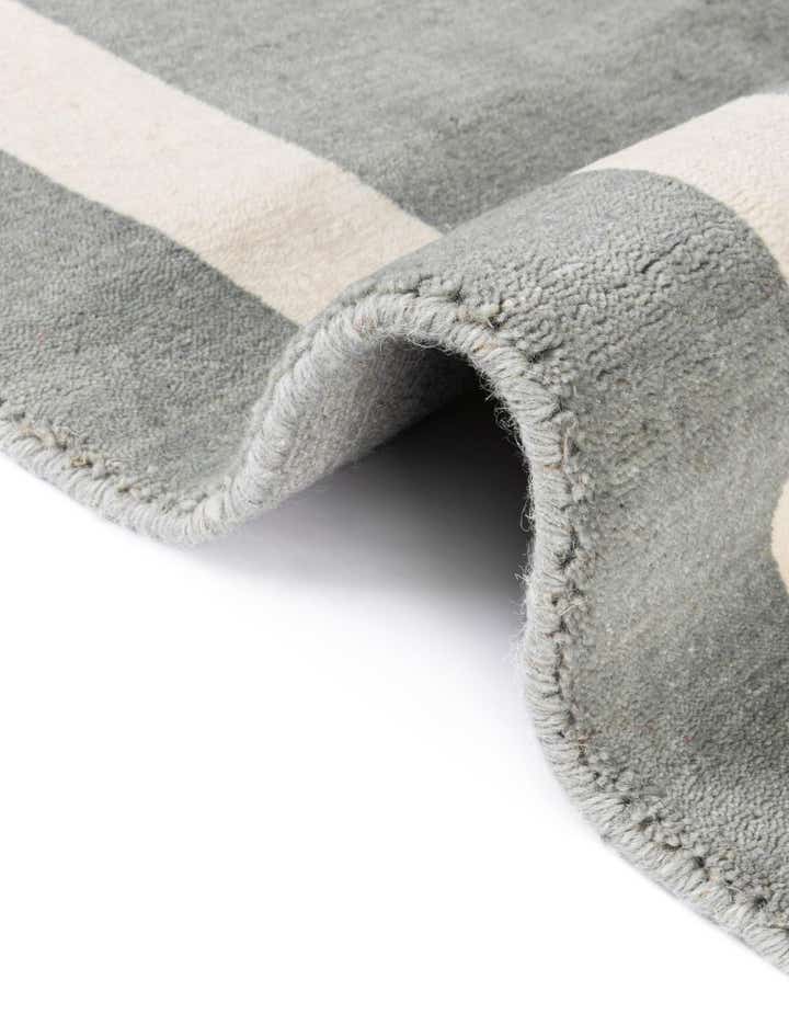 2' 2 x 3' 1 Jill Zarin Border Wool Rug