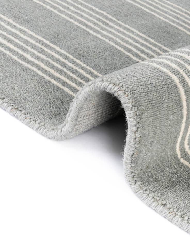 Detail image of 2' 2 x 3' 1 Jill Zarin Striped Wool Rug