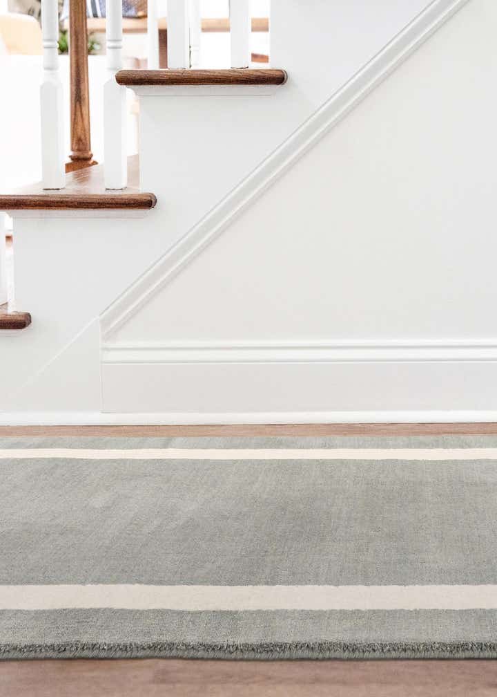 2' 7 x 8' Jill Zarin Border Wool Runner Rug