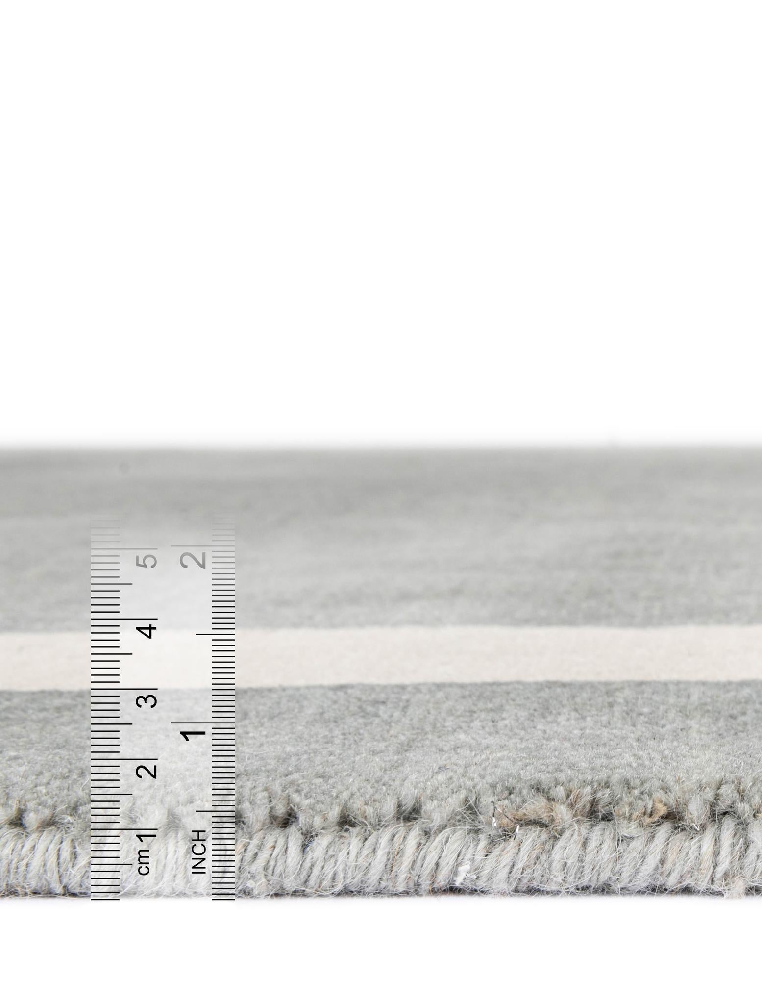 2' x 6' 1 Jill Zarin Border Wool Runner Rug