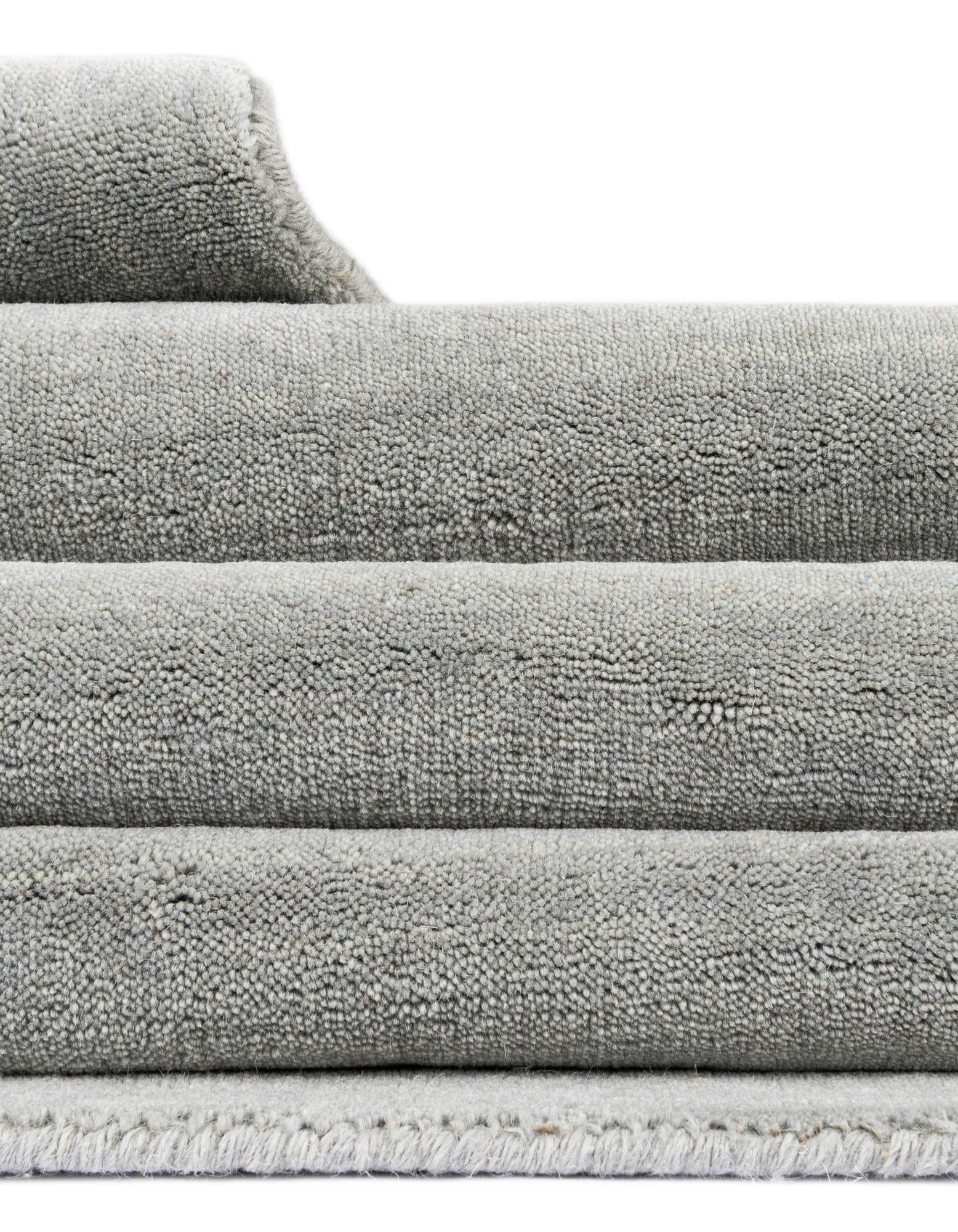 2' x 6' 1 Jill Zarin Border Wool Runner Rug