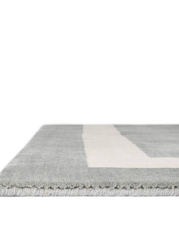 Detail image of 10' x 10' Jill Zarin Border Wool Square Rug