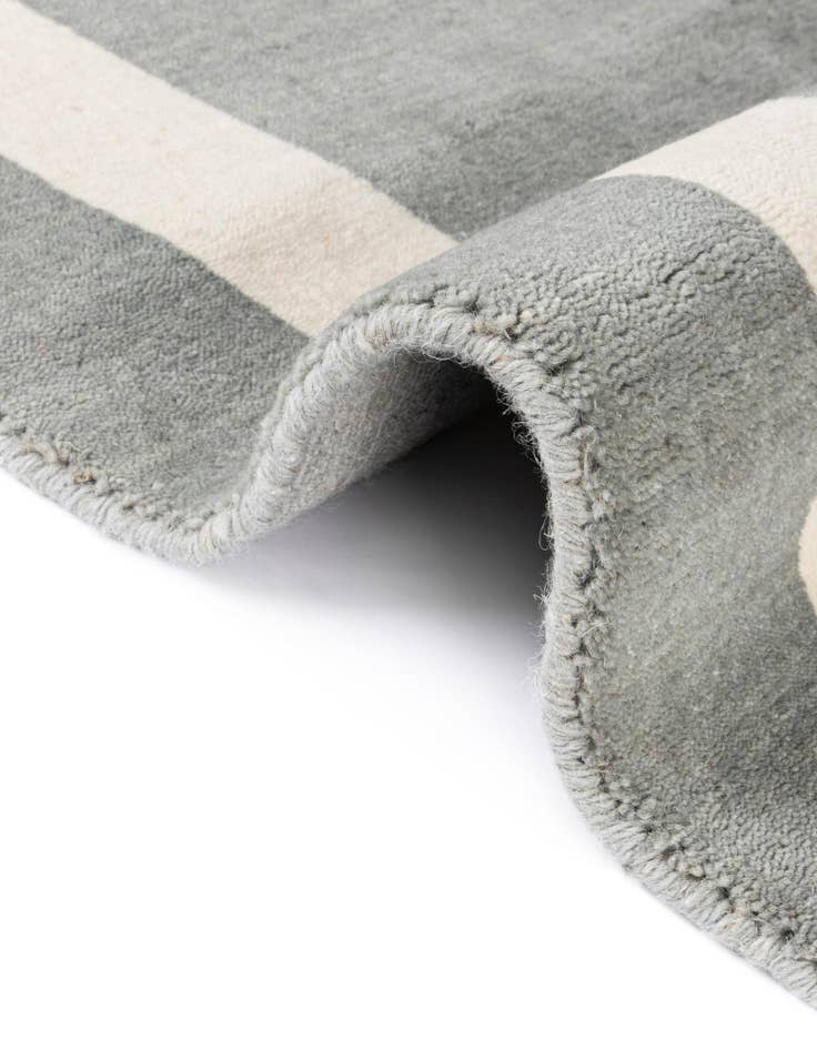 Detail image of 10' x 10' Jill Zarin Border Wool Square Rug