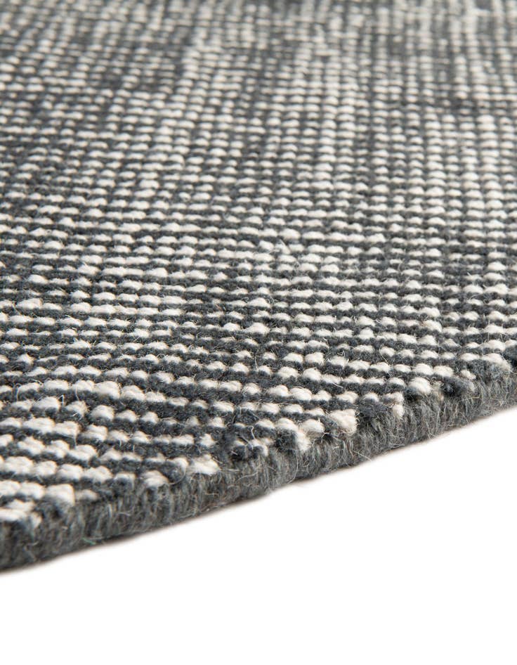 Detail image of 7' 10 x 7' 10 Hand Woven Jill Zarin English Manor Wool Round Rug