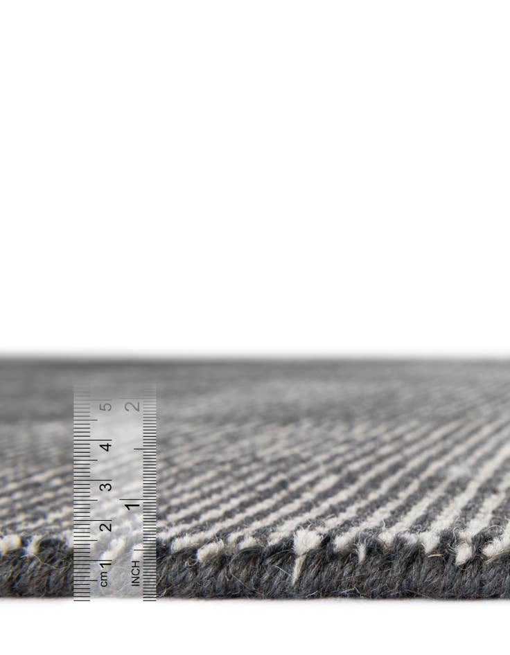 Detail image of 2' 7 x 12' Hand Woven Jill Zarin English Manor Farmhouse Wool Runner Rug