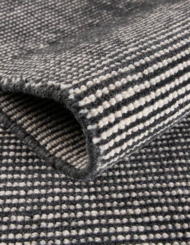 Detail image of 2' 7 x 12' Hand Woven Jill Zarin English Manor Farmhouse Wool Runner Rug