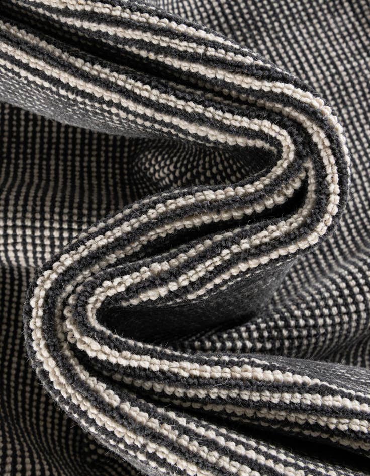 Detail image of 2' 7 x 12' Hand Woven Jill Zarin English Manor Farmhouse Wool Runner Rug