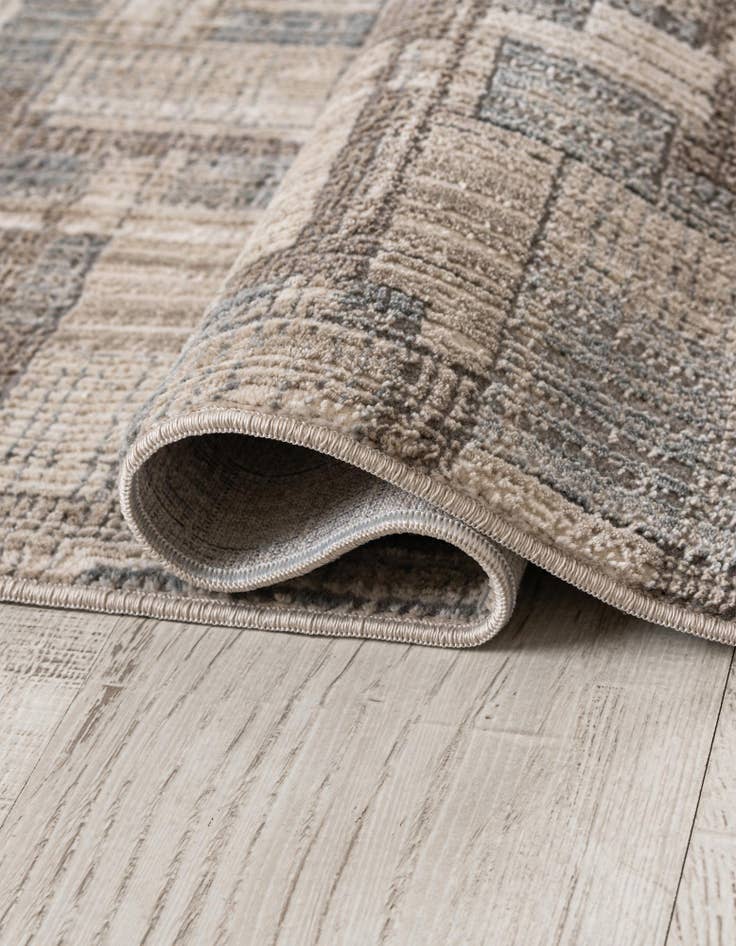 Detail image of 2' 7 x 12' Silta Runner Rug