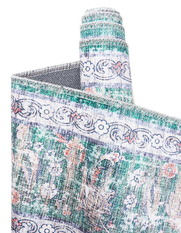 Detail image of 7' 10 x 7' 10 Yara Square Rug