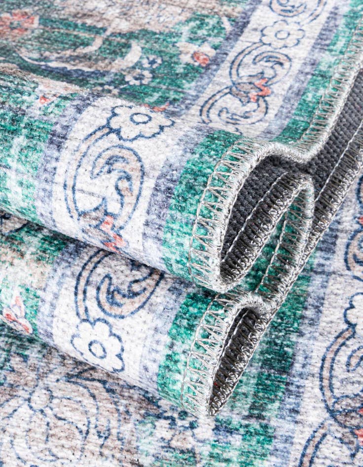 Detail image of 7' 10 x 7' 10 Yara Square Rug