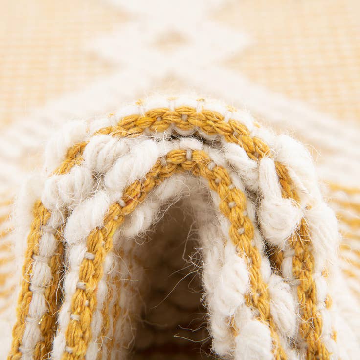 Detail image of 2' 2 x 3' 1 Hand Knotted Jill Zarin Dorset Rug