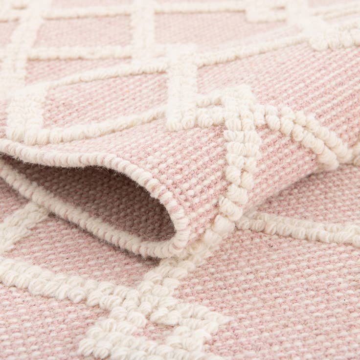 Detail image of 4' 1 x 6' 1 Hand Knotted Jill Zarin Dorset Rug