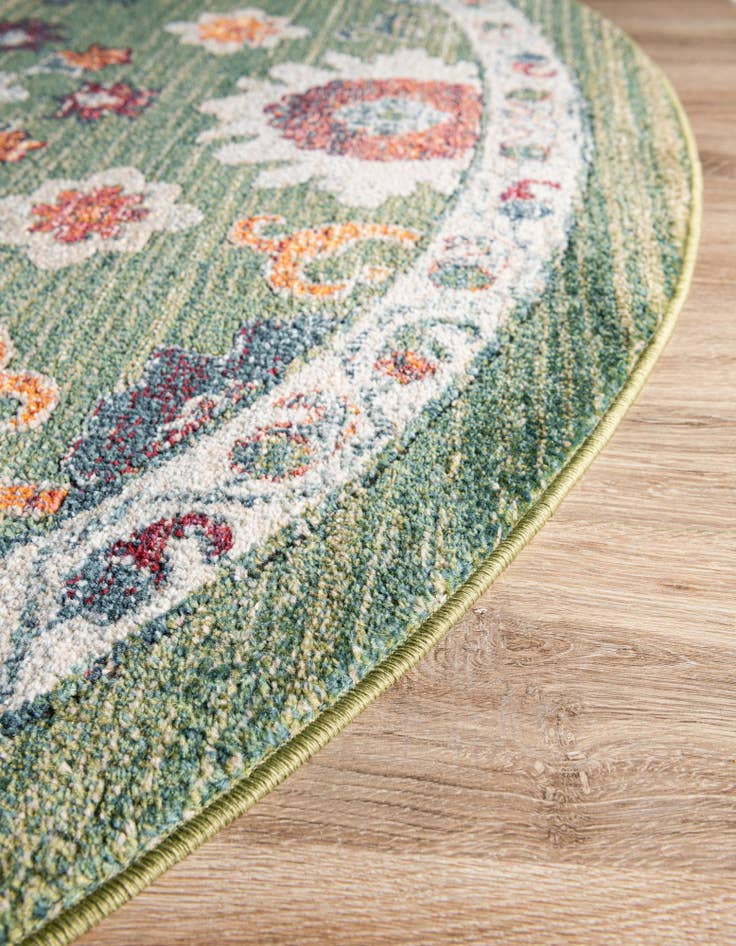 Detail image of 8' x 8' Isabella Round Rug