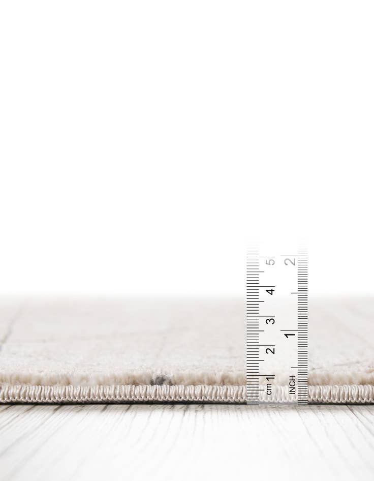 Detail image of 2' x 8' Silta Runner Rug