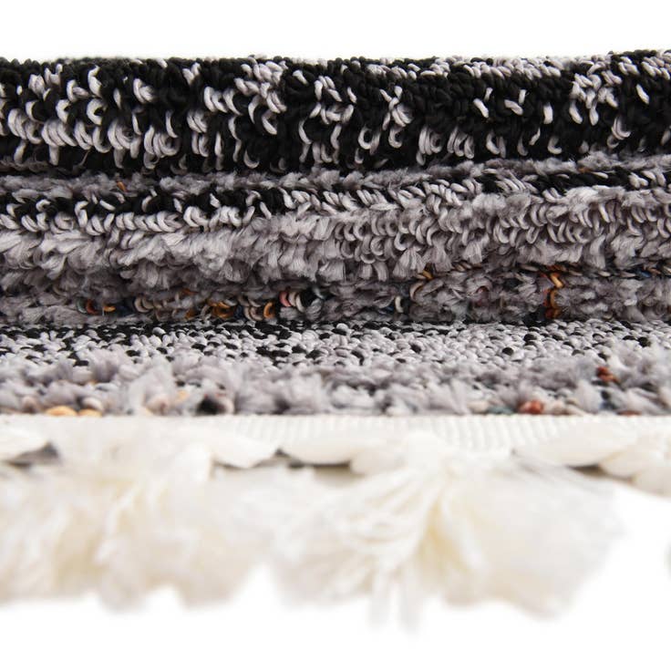 Detail image of 7' 10 x 10' Cherokee Rug